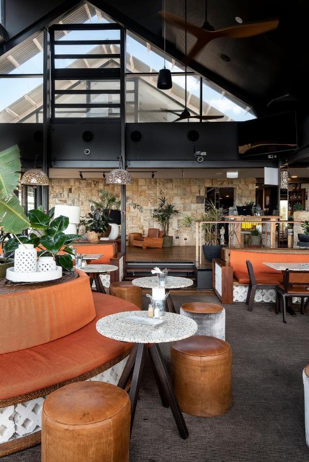 Caves Coastal Bar & Bungalows Caves Beach Esterno foto