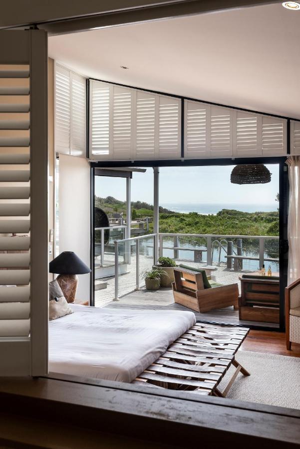 Caves Coastal Bar & Bungalows Caves Beach Esterno foto
